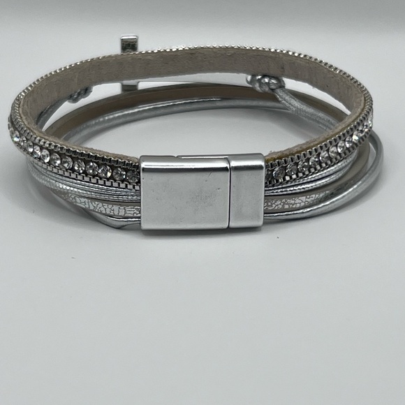 4 Magnetic leather bracelets - Picture 11 of 16